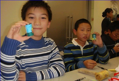 手工電池從娃娃抓起 松下展廳全民環保