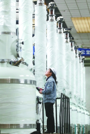 圖為京儀集團單晶爐生產線