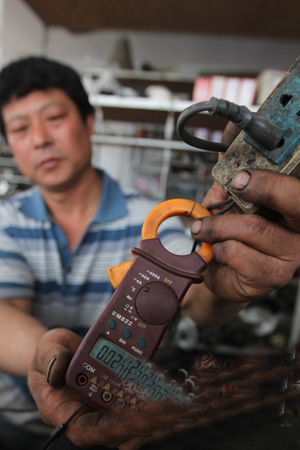 遷安一農民發明蓄電池節能充電設備獲專利
